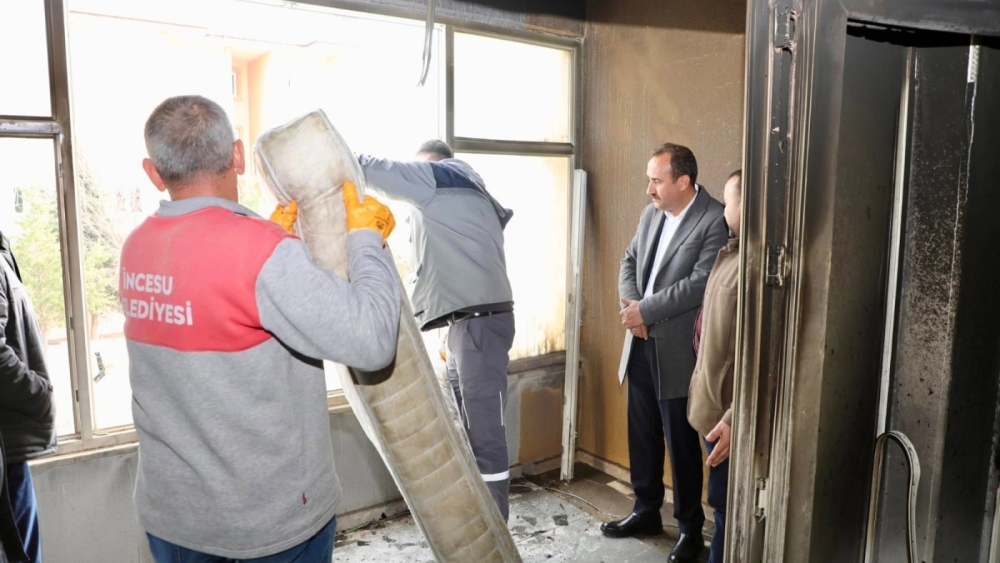 İncesu Belediyesi Yanan Evin Onarımına Başladı